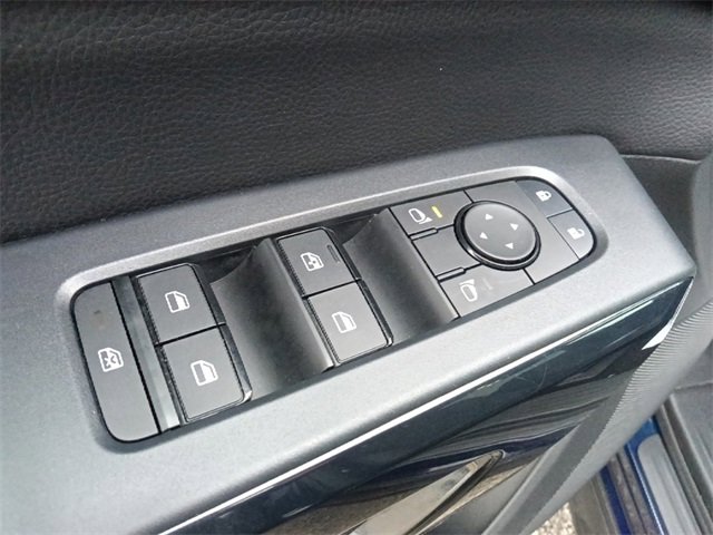 Used 2024 Nissan Pathfinder SV image 12