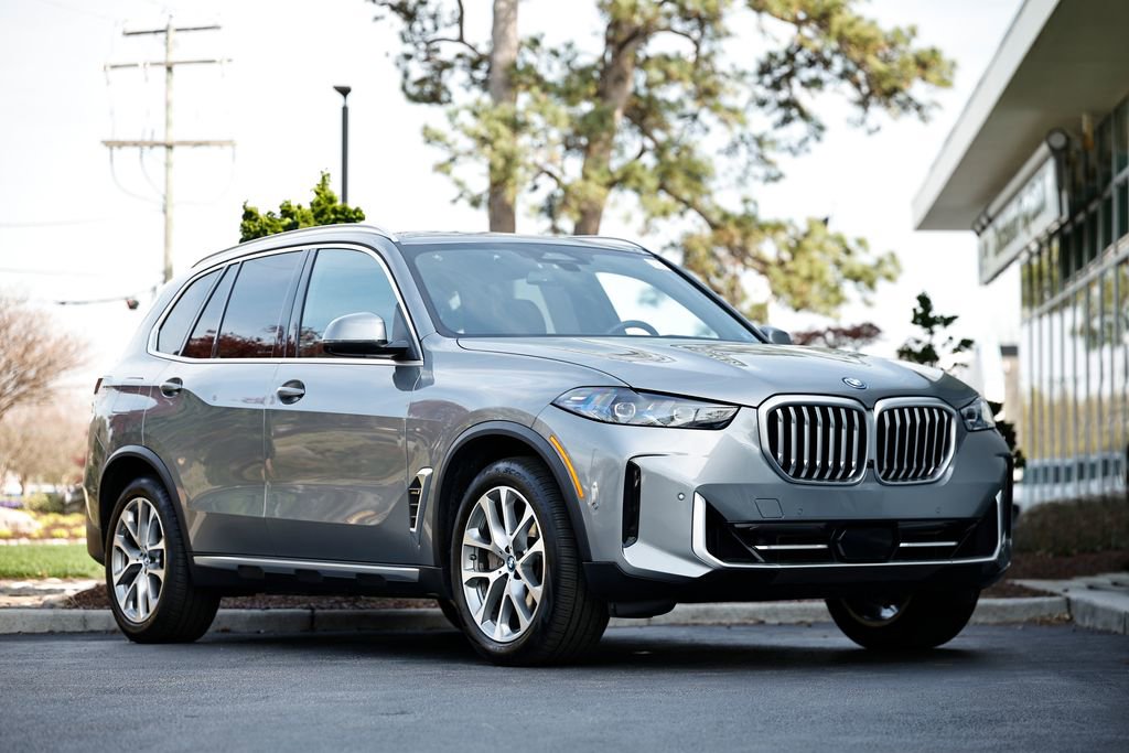 Used 2024 BMW X5 xDrive50e w/ Premium Package AWD/4WD image 1