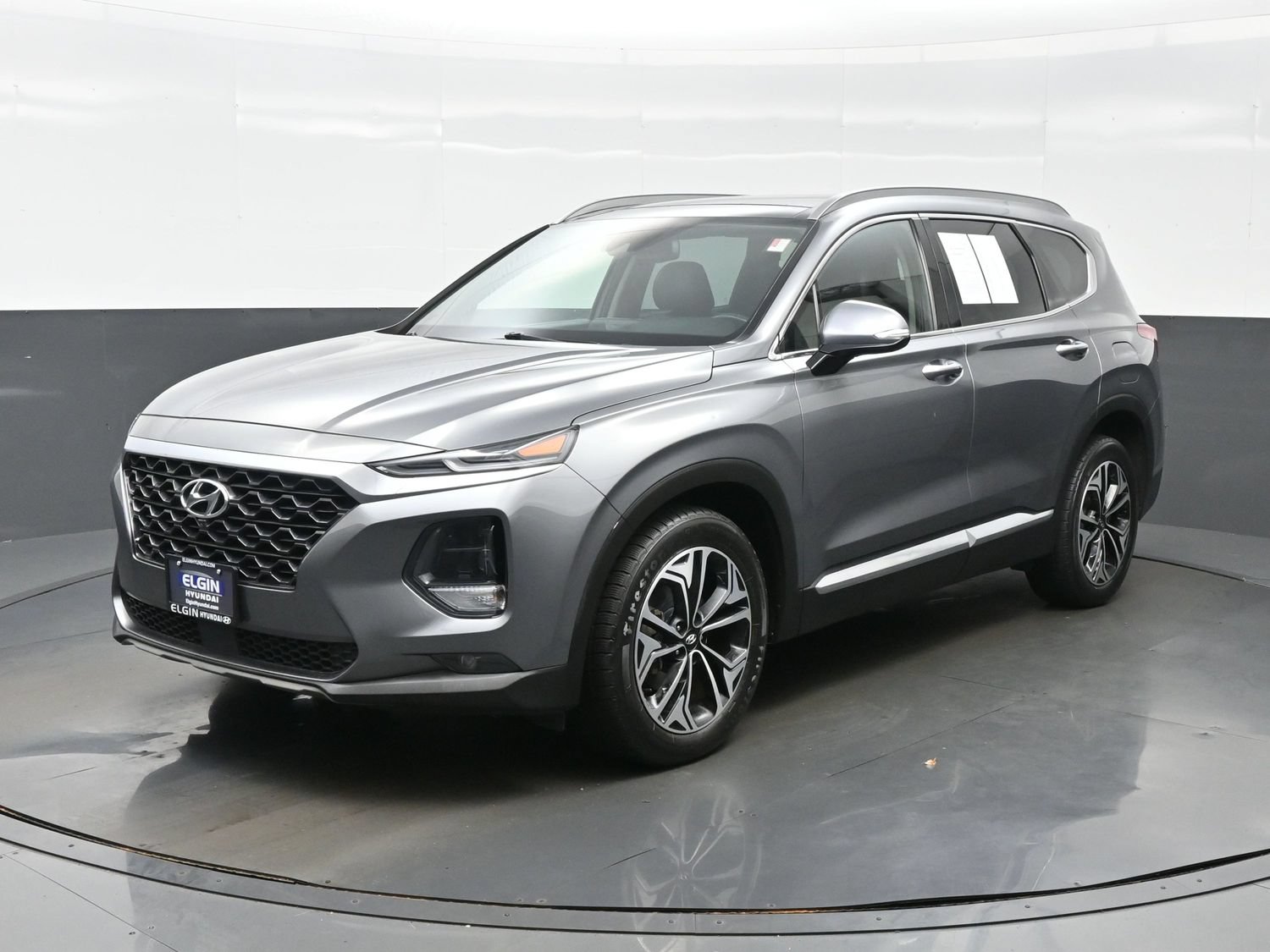 Used 2019 Hyundai Santa Fe AWD image 2
