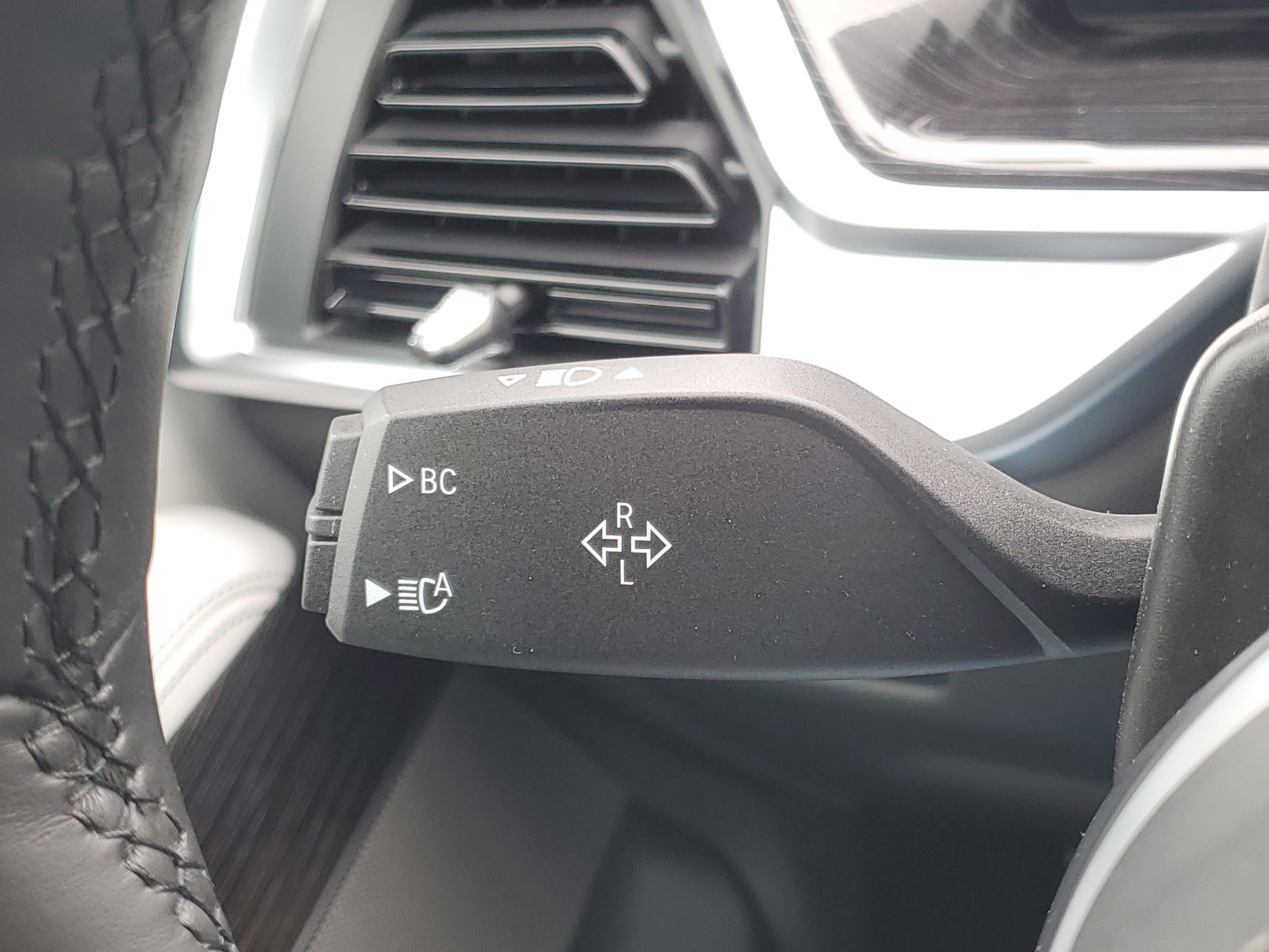 Certified 2025 BMW X5 xDrive40i w/ M Sport Package image 14