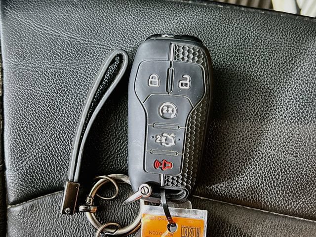 Used 2015 Ford Edge SEL w/ Equipment Group 201A AWD/4WD image 12