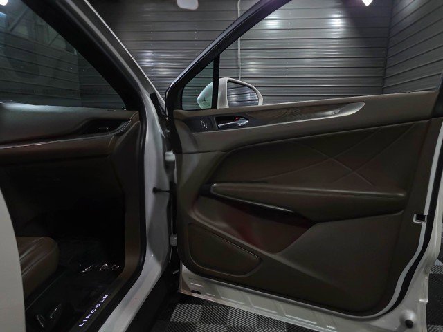 Used 2017 Lincoln MKC Reserve image 33