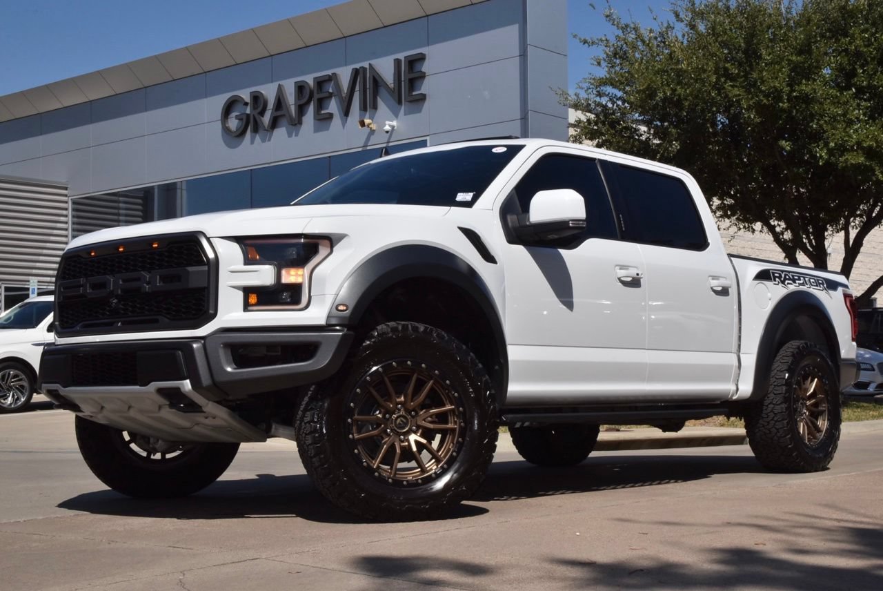 Used 2019 Ford F150 Raptor w/ Equipment Group 802A Luxury AWD/4WD image 2