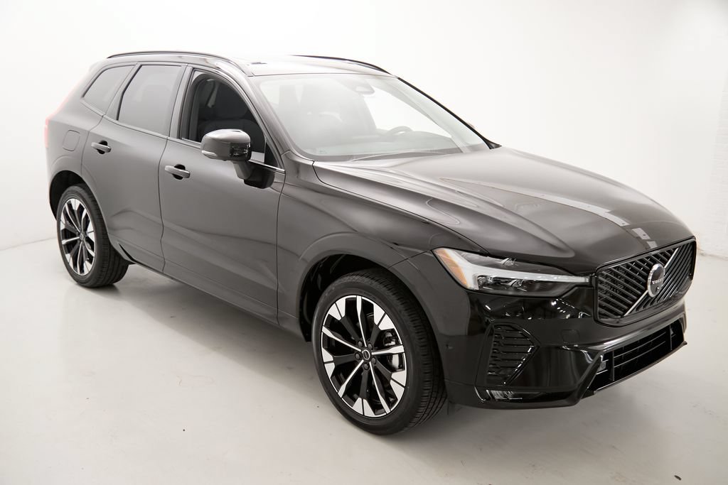 Used 2026 Volvo XC60 B5 Plus AWD/4WD image 4