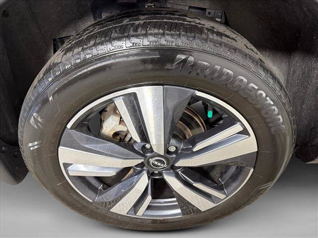 Used 2023 Nissan Rogue SL w/ SL Premium Package AWD/4WD image 19