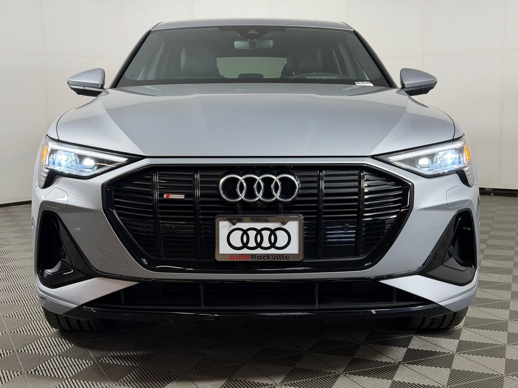 Used 2023 Audi e-tron Prestige w/ Prestige Package AWD/4WD image 6