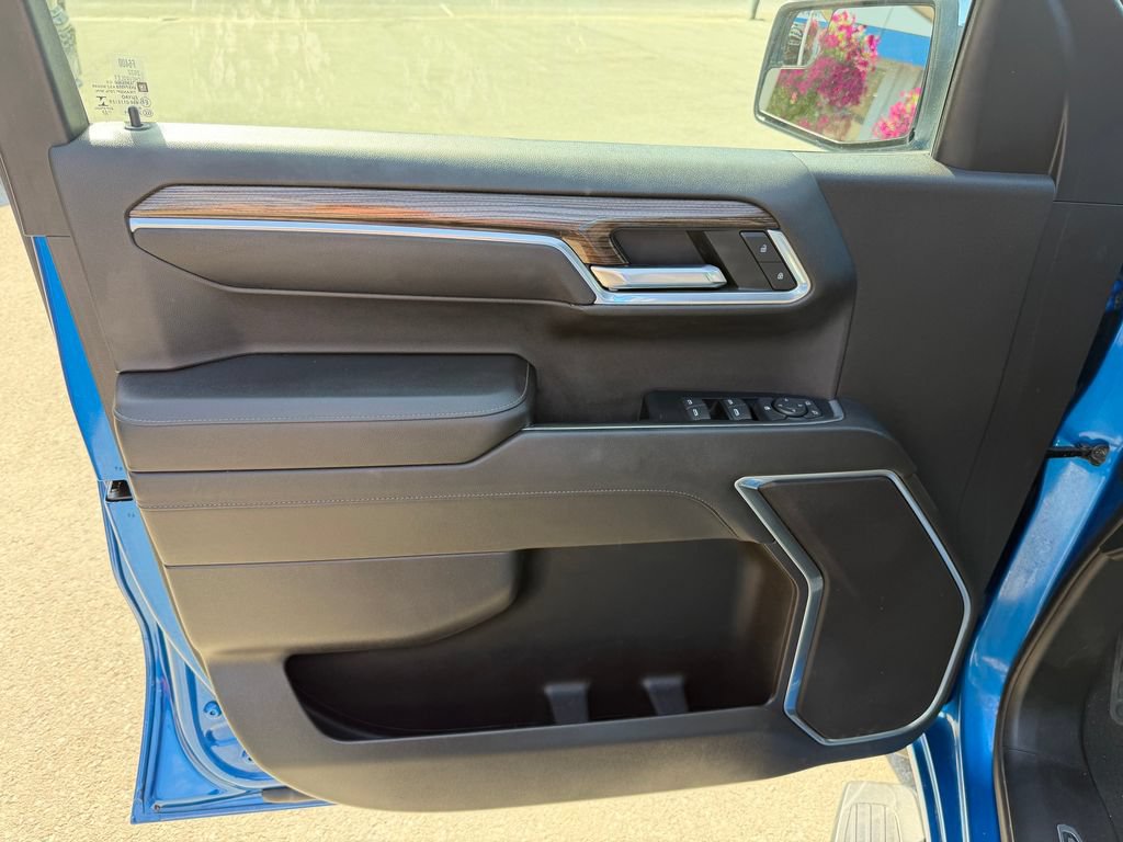 Used 2022 Chevrolet Silverado 1500 LT AWD/4WD image 15
