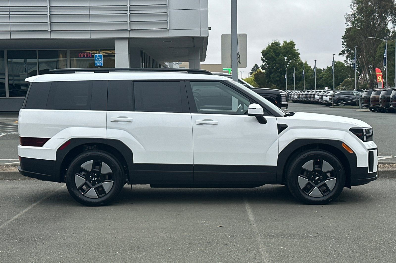 New 2026 Hyundai Santa Fe SEL image 3