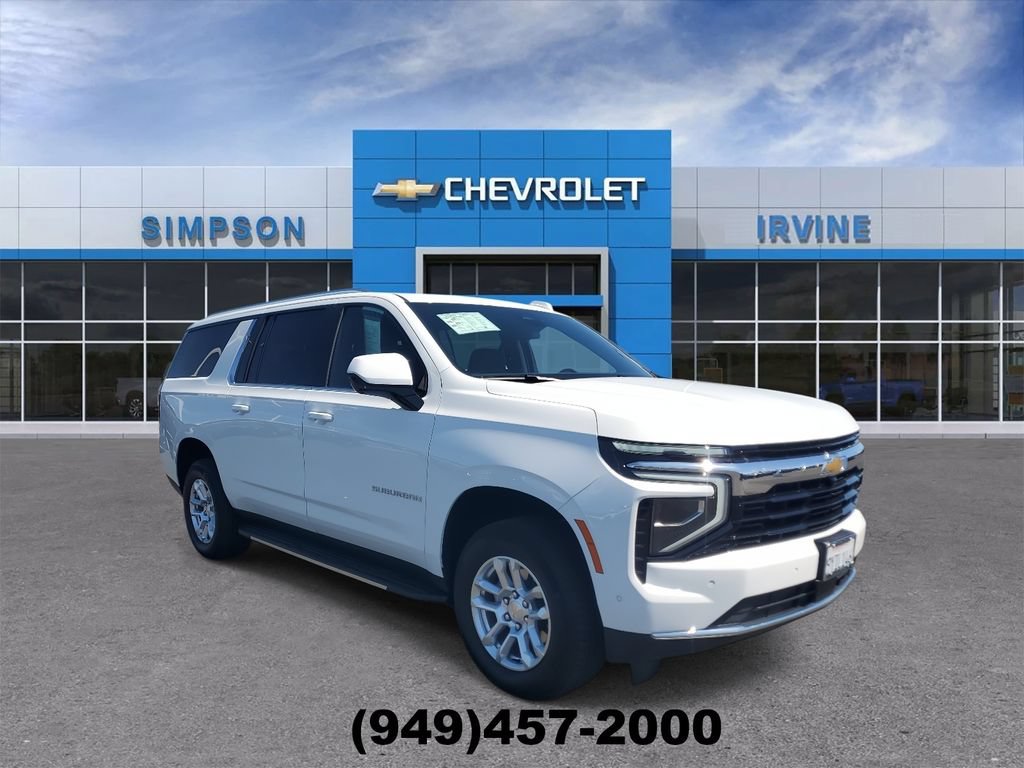 Used 2026 Chevrolet Suburban LS RWD image 2