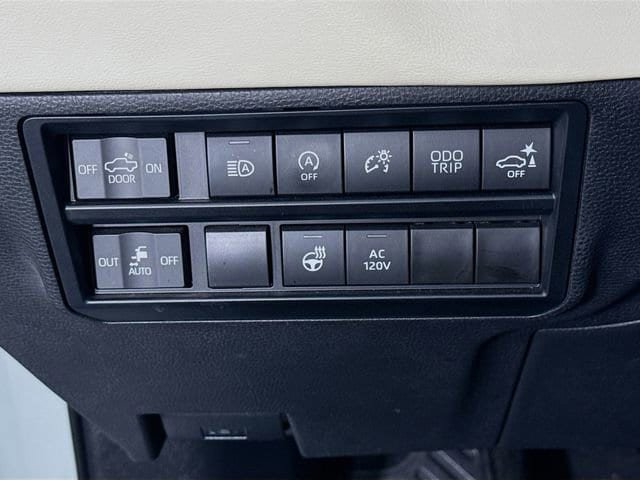 Used 2024 Toyota Tundra 1794 Edition AWD/4WD image 10