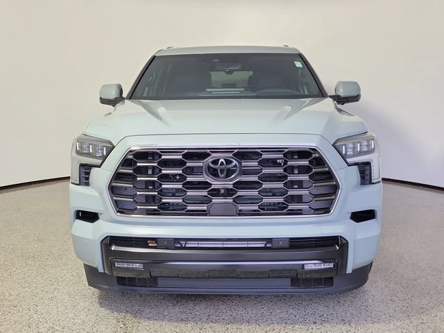 Used 2025 Toyota Sequoia Platinum AWD/4WD image 3