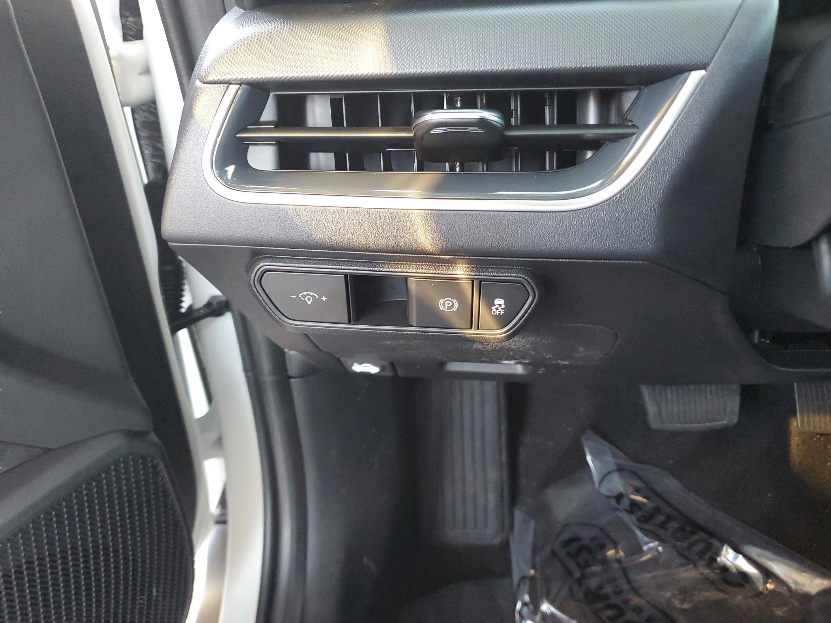 New 2025 Kia K4 EX image 13