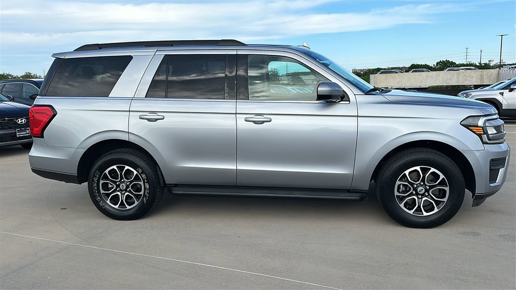 Used 2022 Ford Expedition XLT image 13