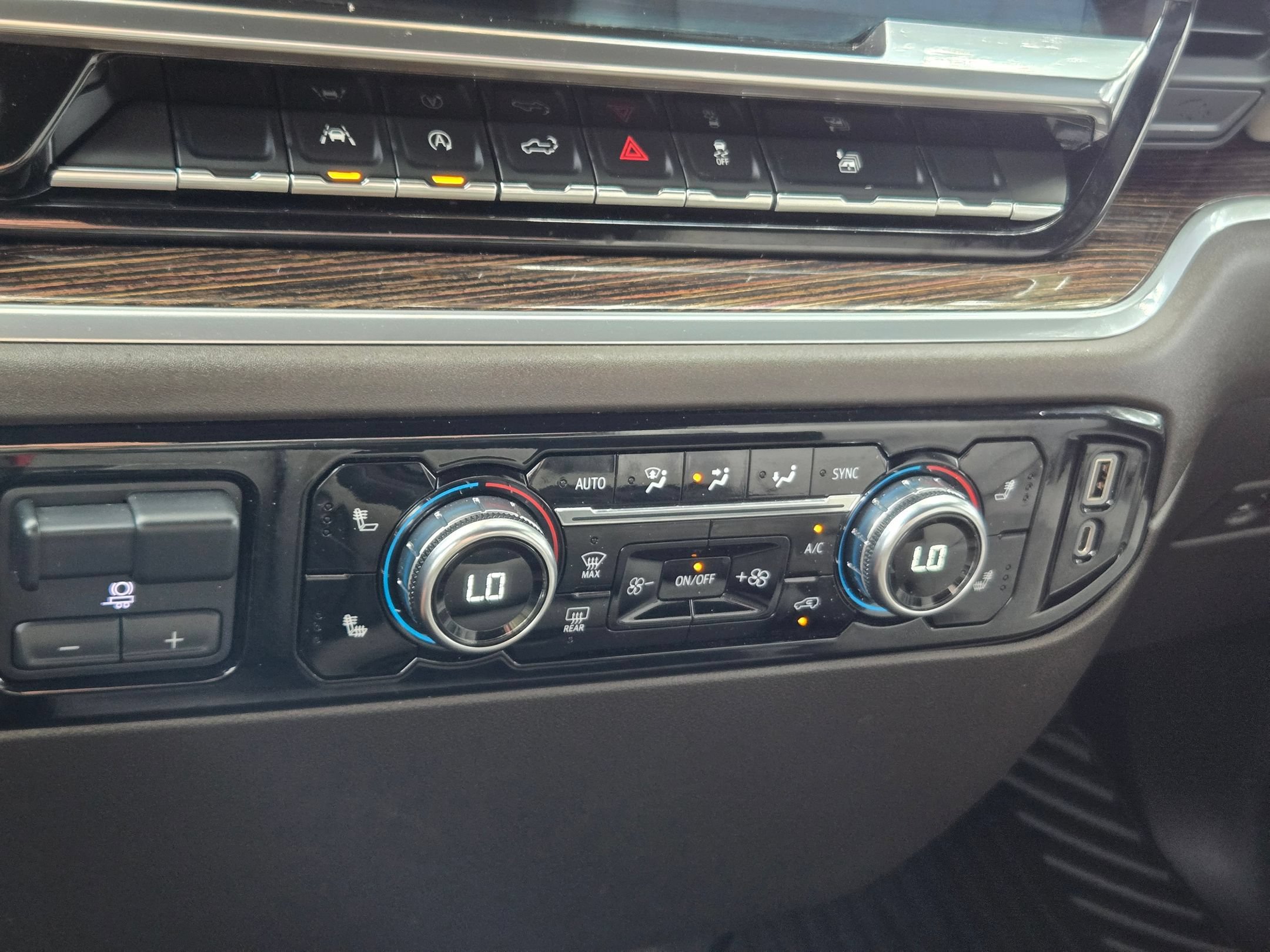 Certified 2023 GMC Sierra 1500 SLE RWD image 27