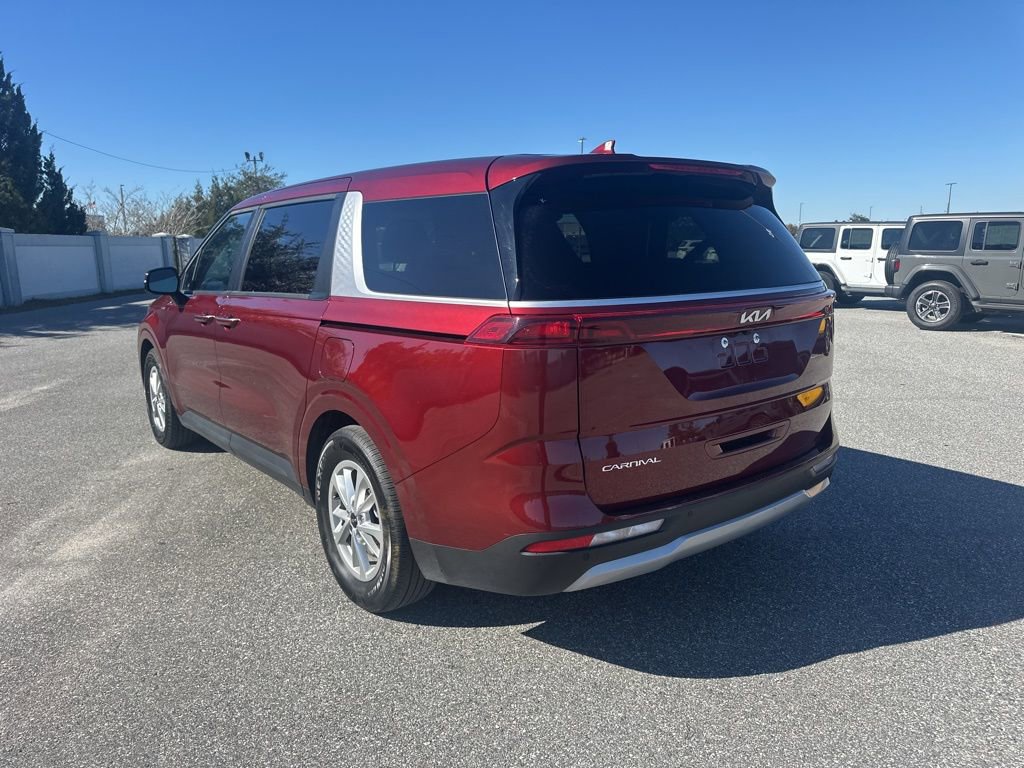 Used 2024 Kia Carnival LX image 8