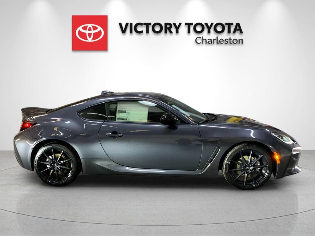 Used 2026 Toyota GR86 Premium w/ ALL Weather Mat Package (TMS) RWD image 6