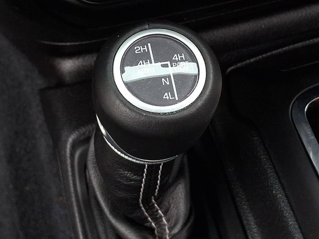 Used 2022 Jeep Wrangler Unlimited Sahara w/ Cold Weather Group image 24