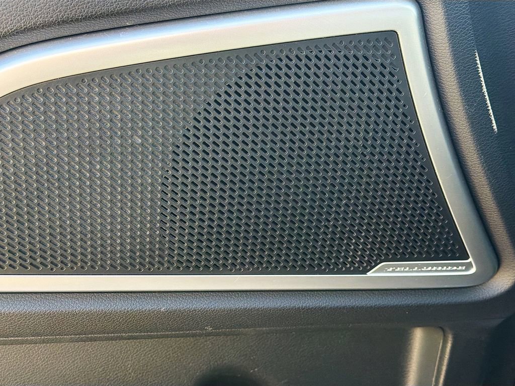 Used 2022 Kia Telluride EX w/ EX Premium Package FWD image 19