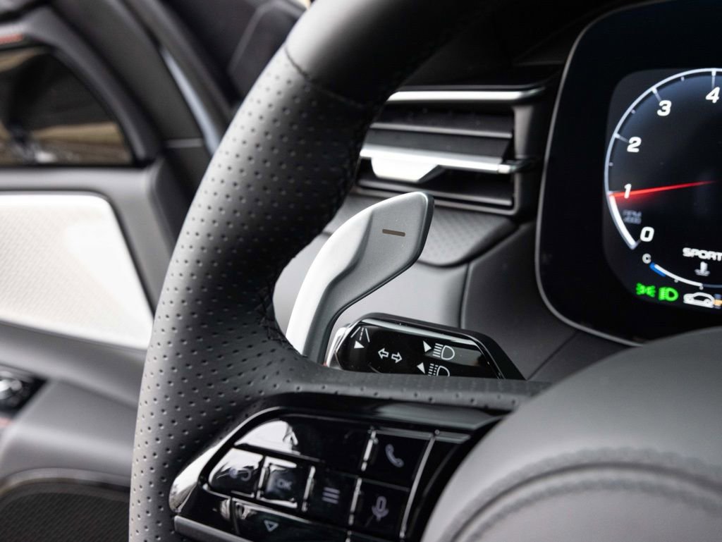 New 2026 Maserati Grecale Modena image 36