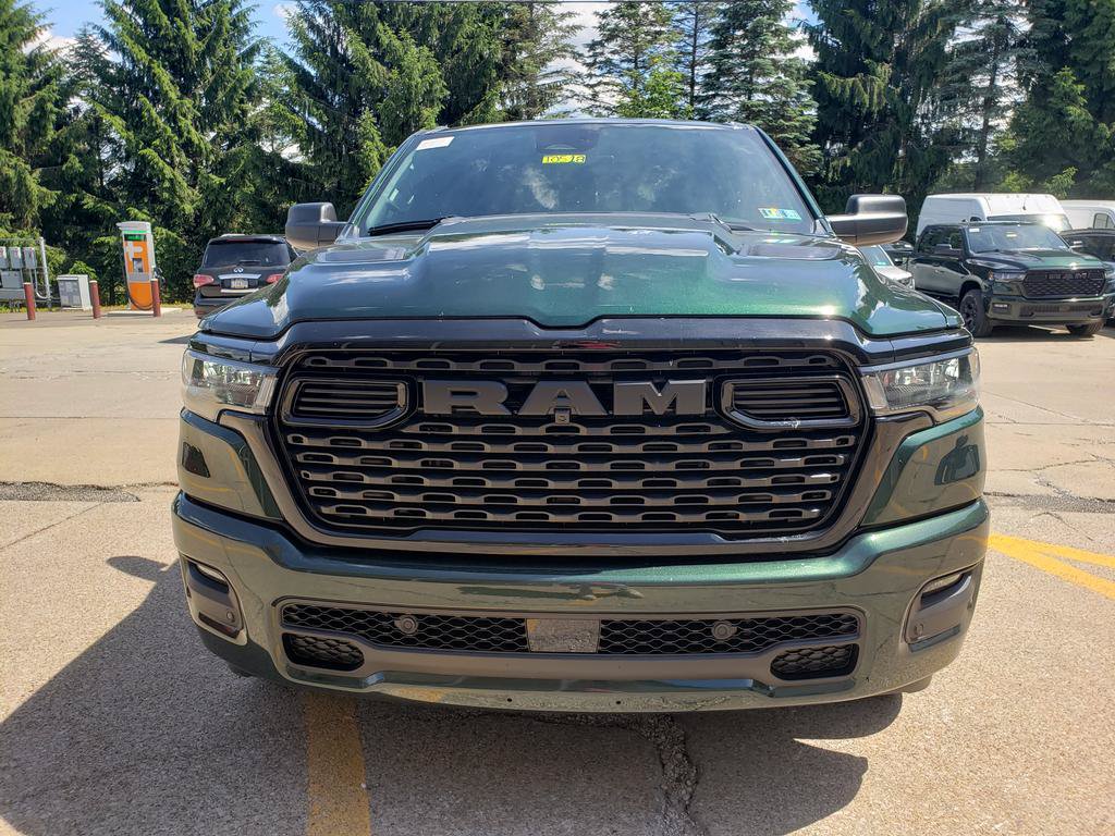 New 2026 RAM 1500 Express AWD/4WD image 9