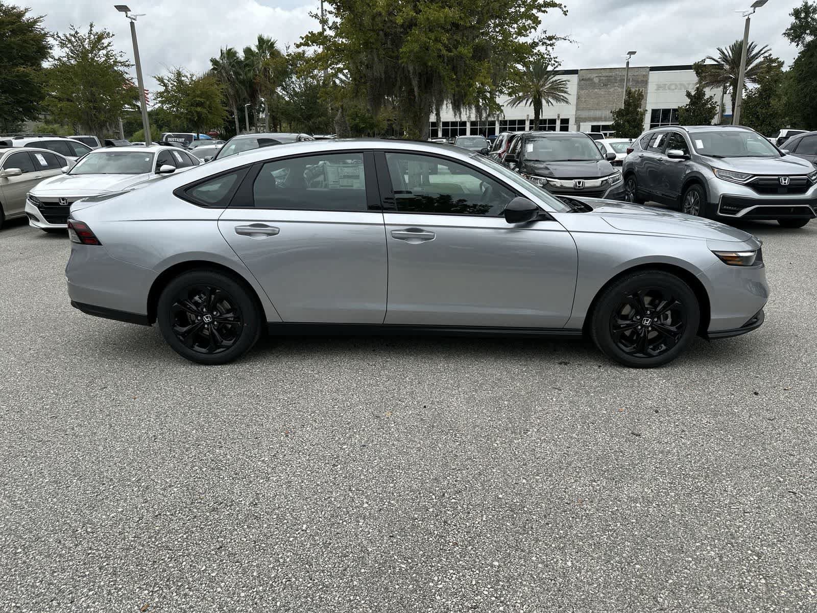 Used 2025 Honda Accord SE image 7
