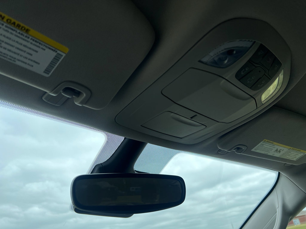 Used 2024 Chrysler Pacifica Touring-L image 22