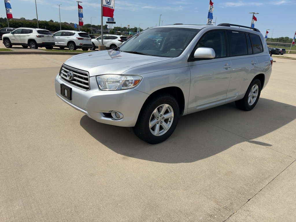 Used 2010 Toyota Highlander SE
