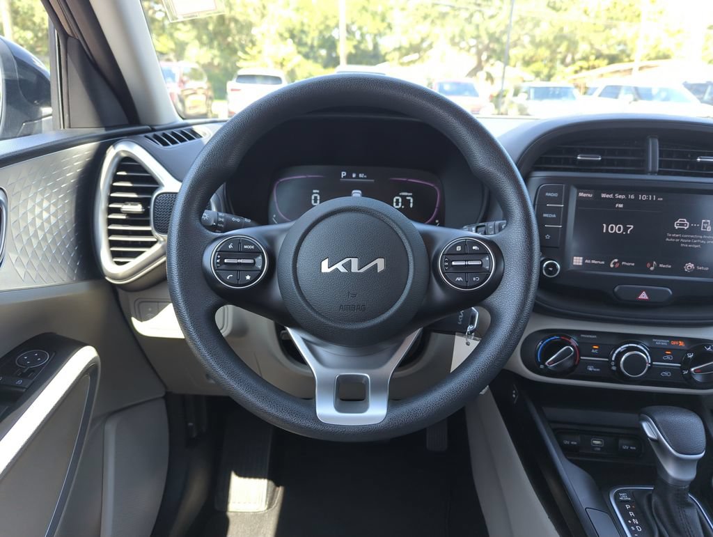 Used 2024 Kia Soul LX w/ Option Group 015 FWD image 17