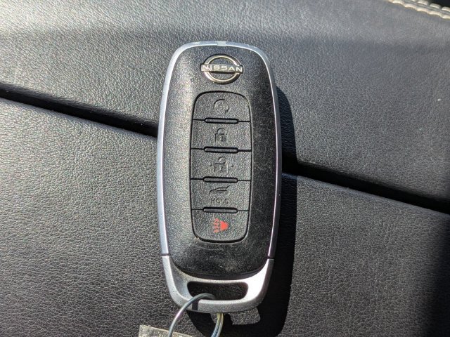 Used 2024 Nissan Rogue SV FWD image 33