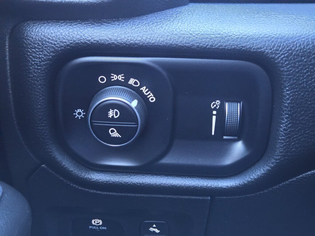 Used 2025 RAM 1500 Big Horn AWD/4WD image 15