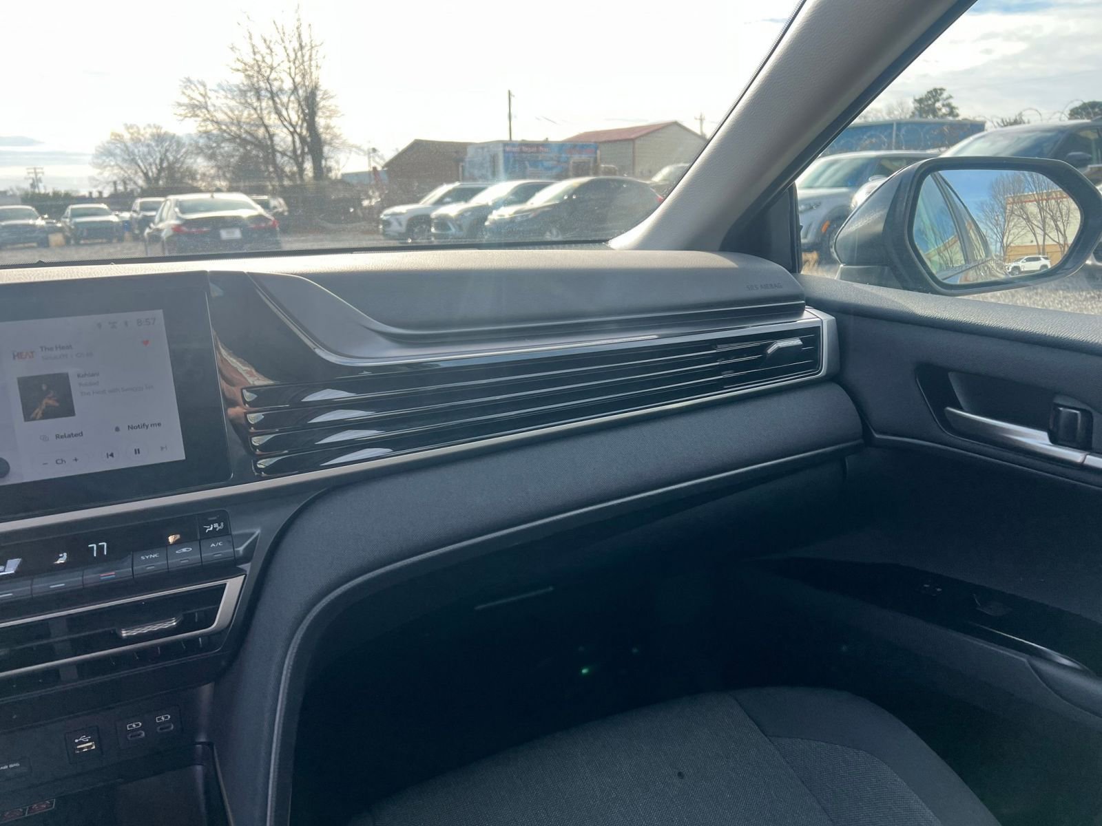 Used 2025 Toyota Camry LE image 34