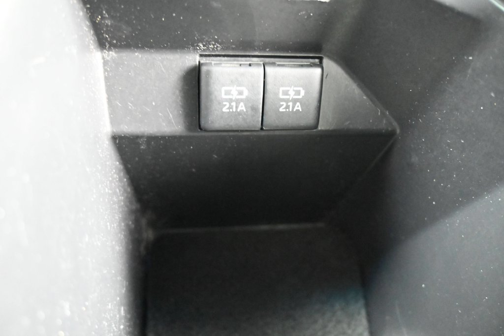 Used 2018 Toyota Camry XSE FWD image 12