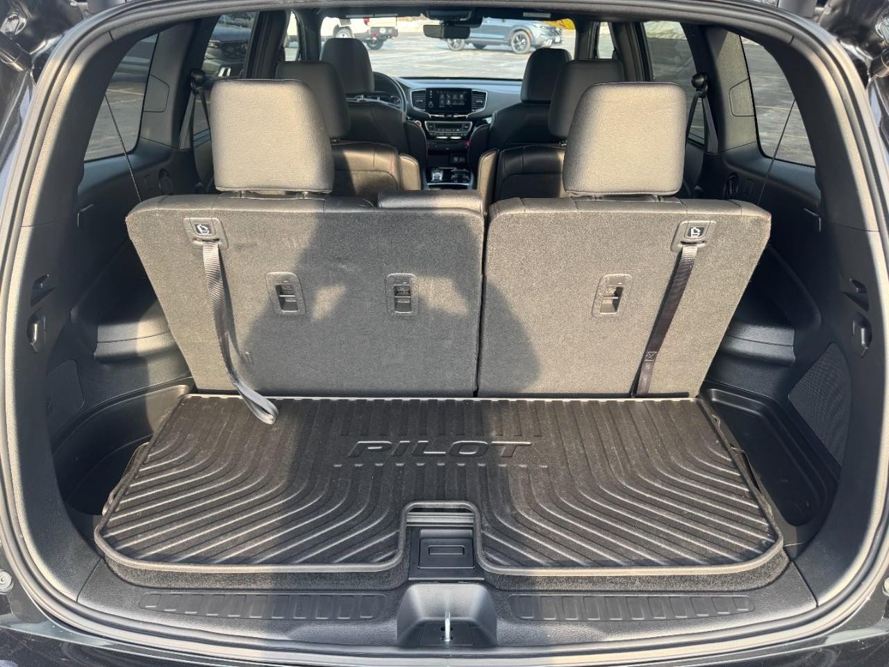Certified 2022 Honda Pilot Black Edition image 4