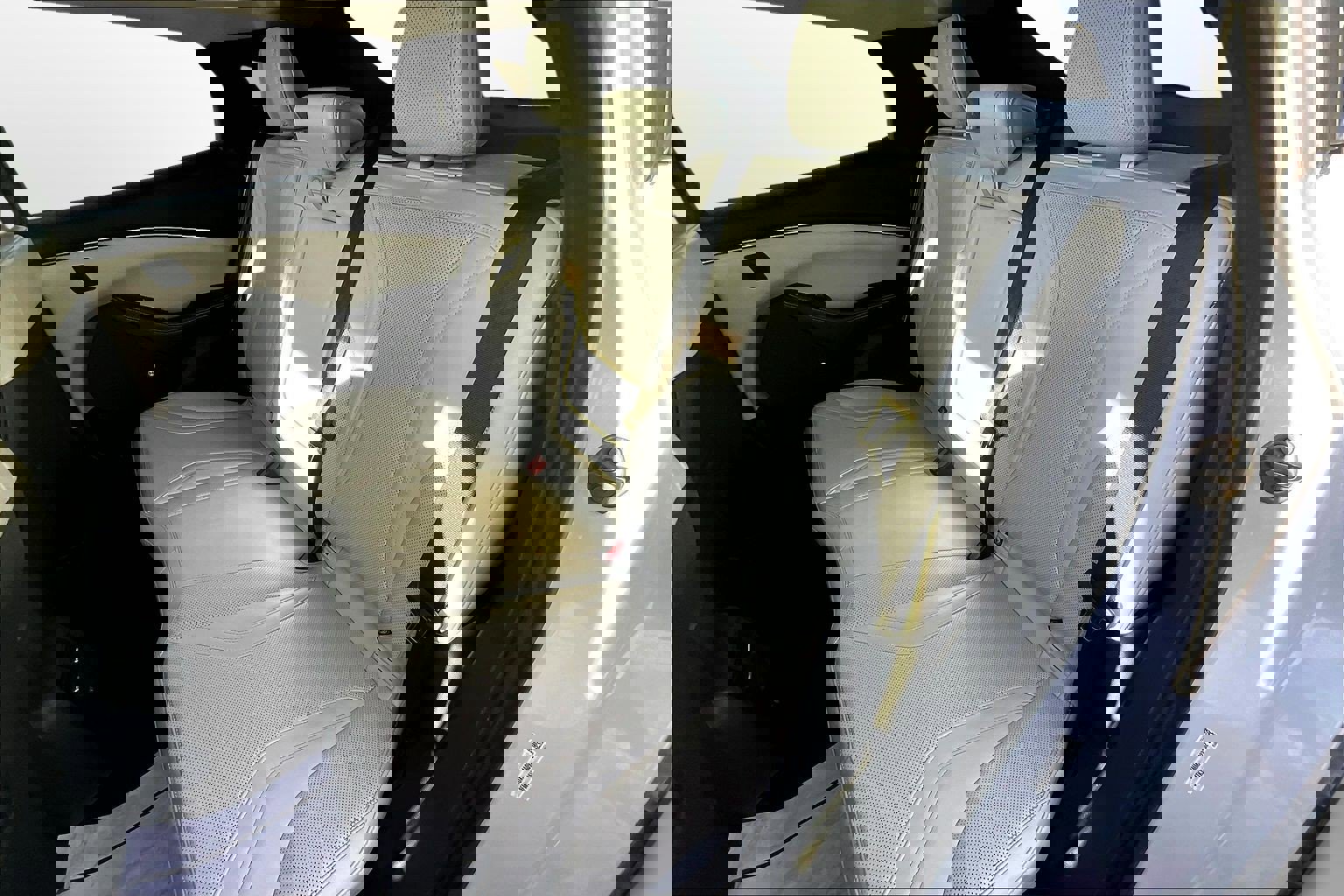 Used 2021 Ford Mustang Mach-E Premium image 17