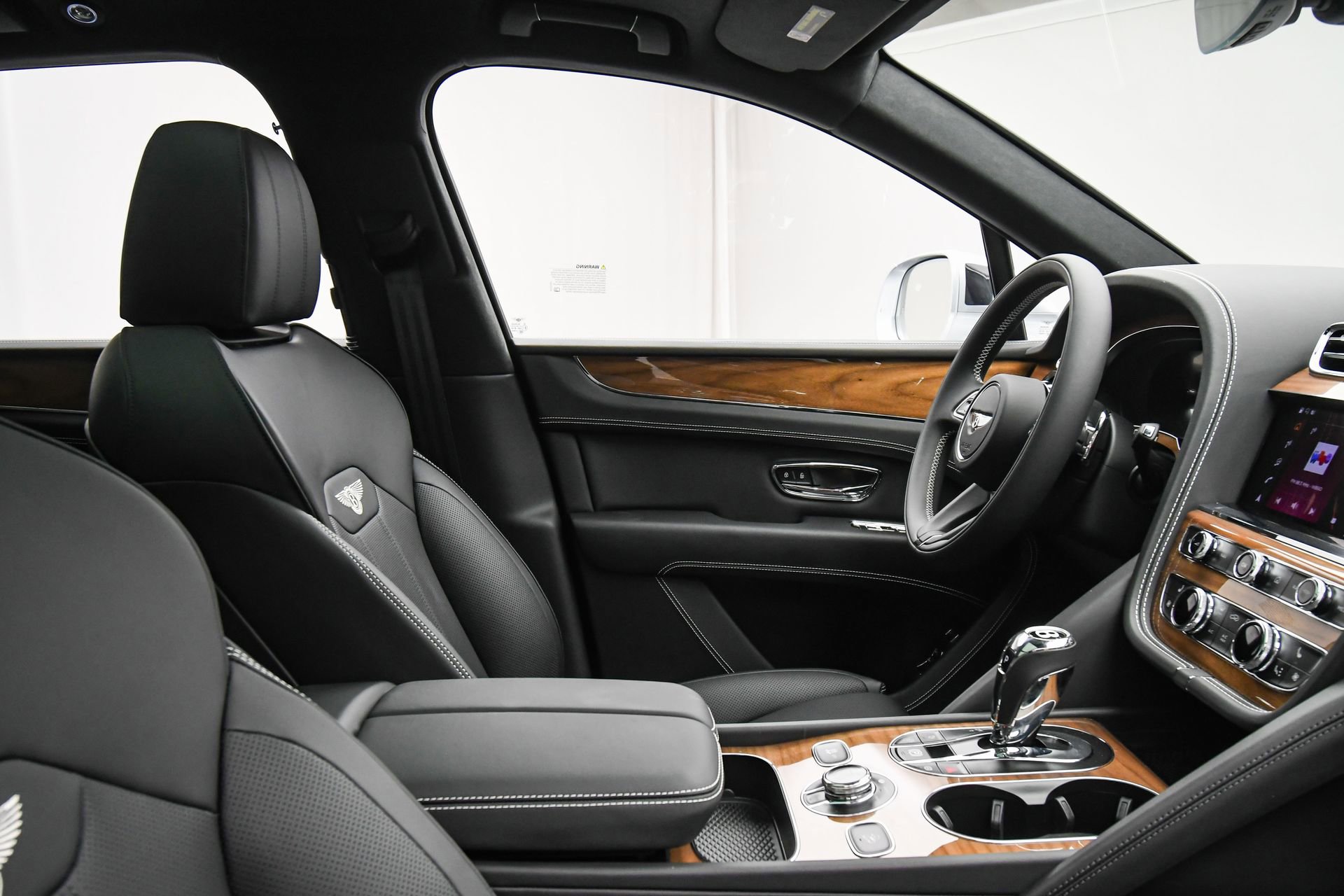 New 2025 Bentley Bentayga image 45