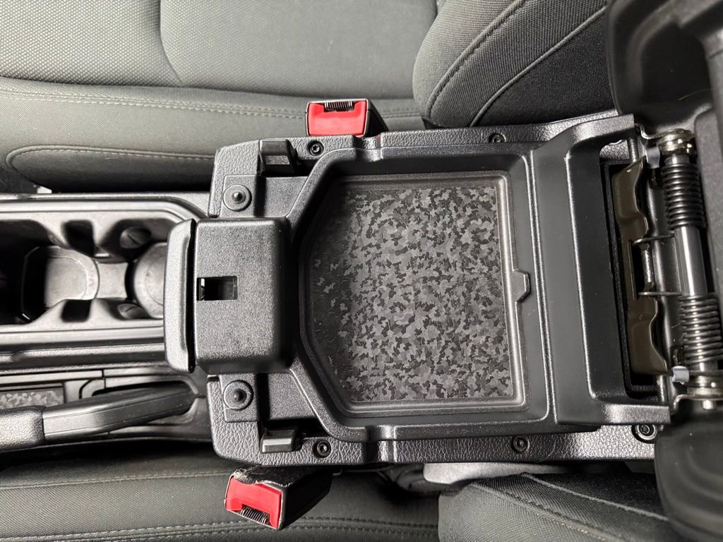 Used 2018 Jeep Wrangler Unlimited Sport S image 47