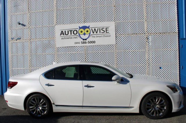 Used 2015 Lexus LS 460 w/ Comfort Package image 2