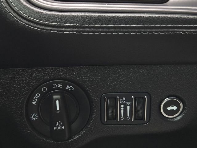 Used 2023 Dodge Challenger R/T w/ Plus Package image 25