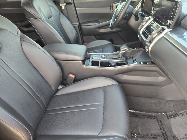Certified 2023 Kia Sorento S w/ Panoramic Sunroof Package FWD image 13