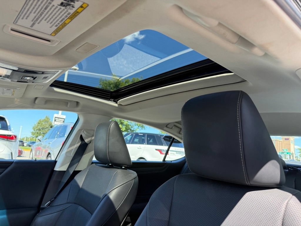 Used 2022 Lexus ES 350 w/ Premium Package FWD image 7