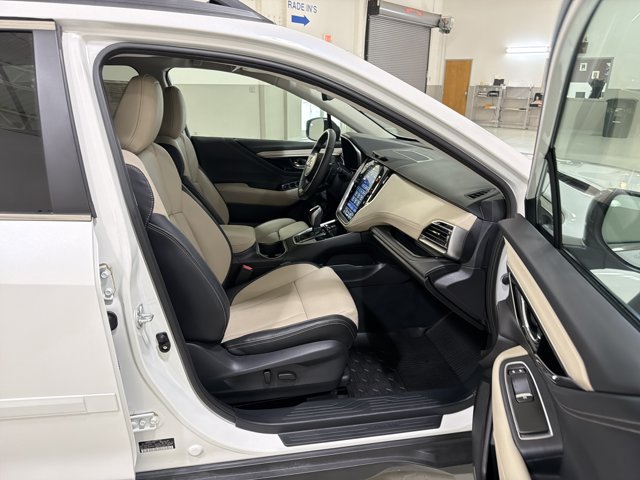 Used 2025 Subaru Outback Limited AWD/4WD image 36