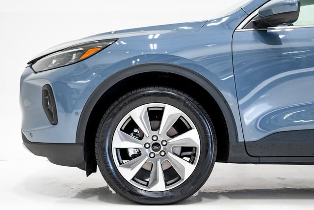 Used 2024 Ford Escape Platinum w/ Premium Technology Package AWD/4WD image 32