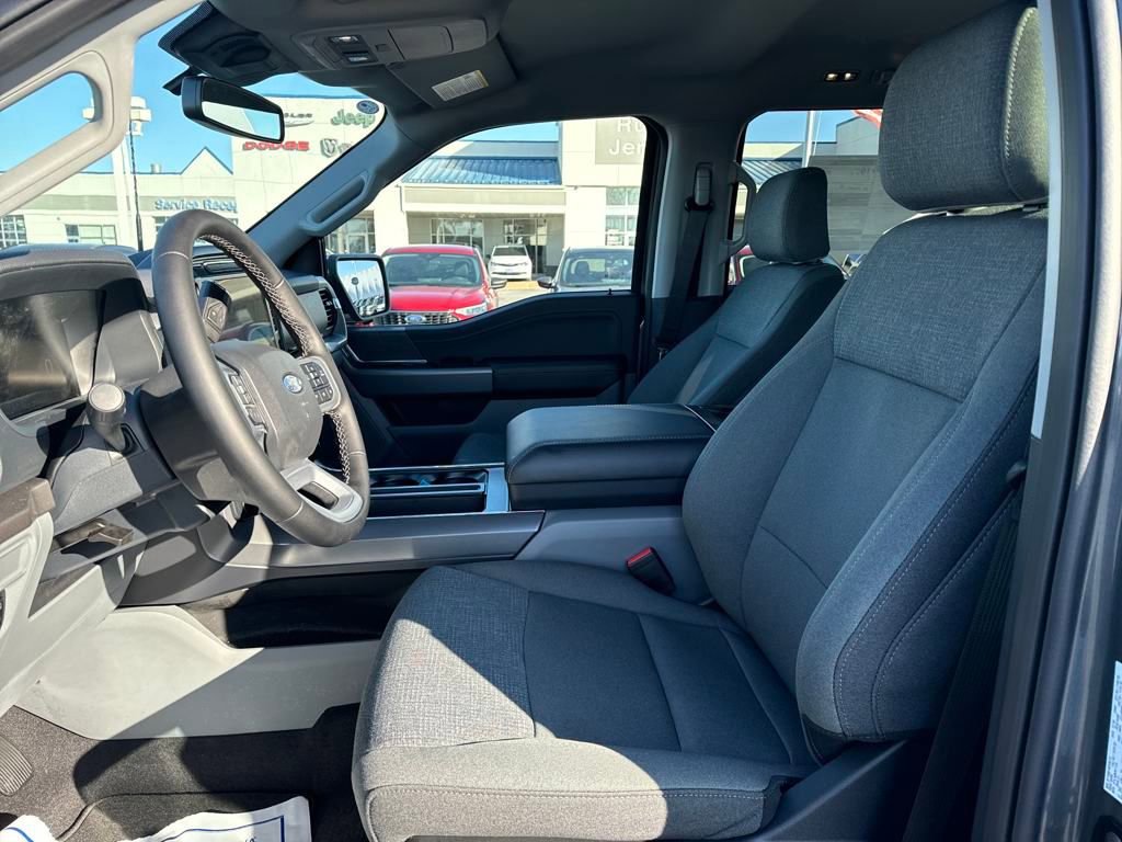 New 2025 Ford F150 XLT w/ Equipment Group 302A MID image 9