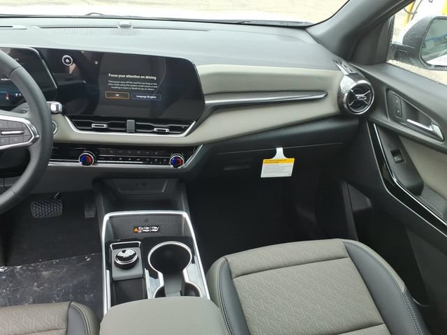New 2026 Chevrolet Equinox LT w/ Convenience Package II AWD/4WD image 15