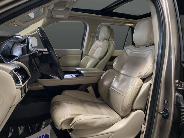 Used 2019 Lincoln Navigator Reserve w/ Cargo Package image 4