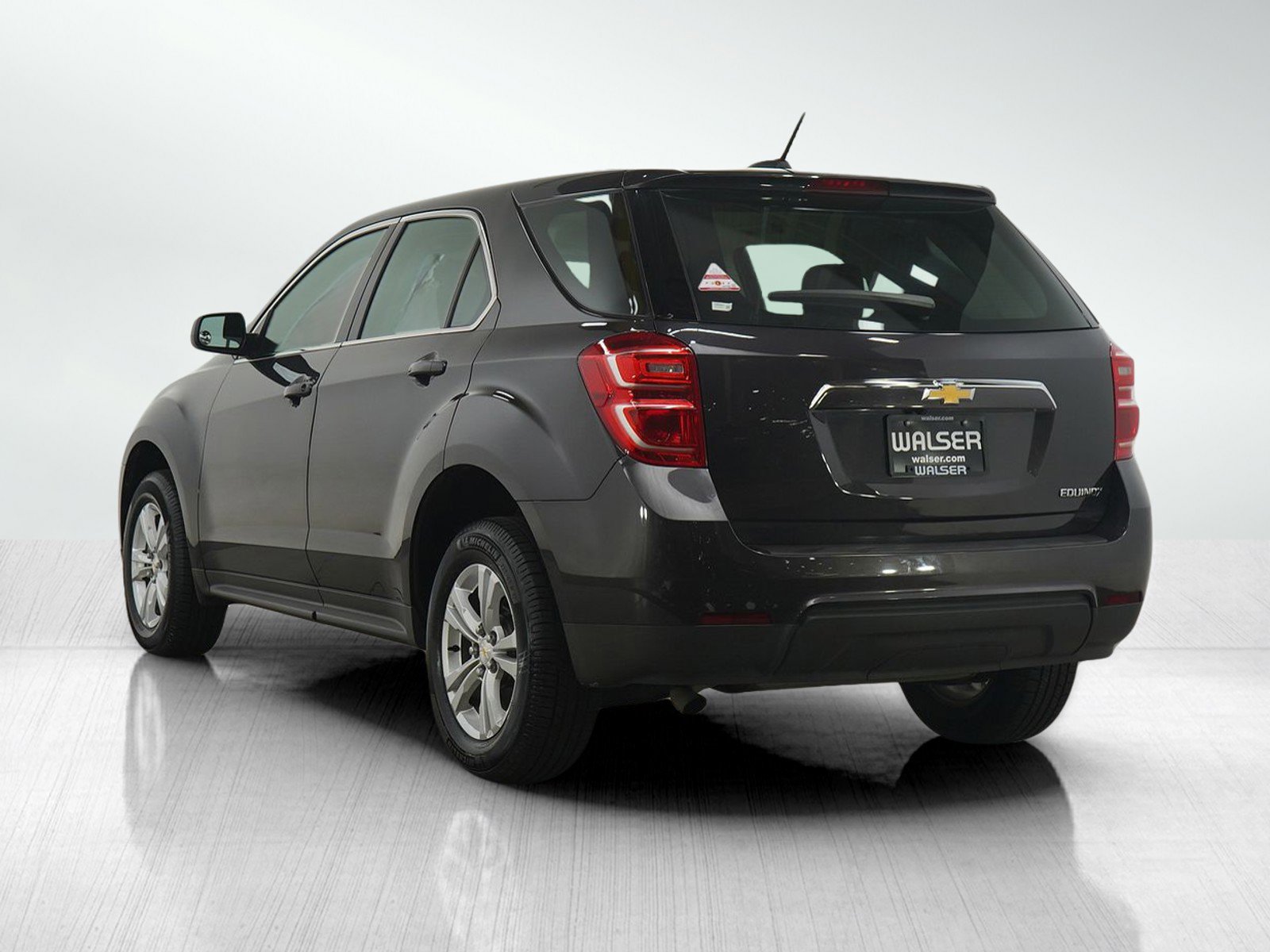 Used 2016 Chevrolet Equinox LS image 3
