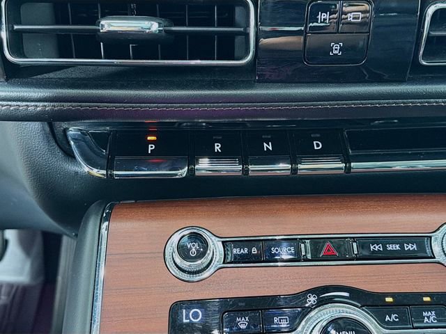 Certified 2020 Lincoln Aviator Reserve w/ Elements Package Plus image 20