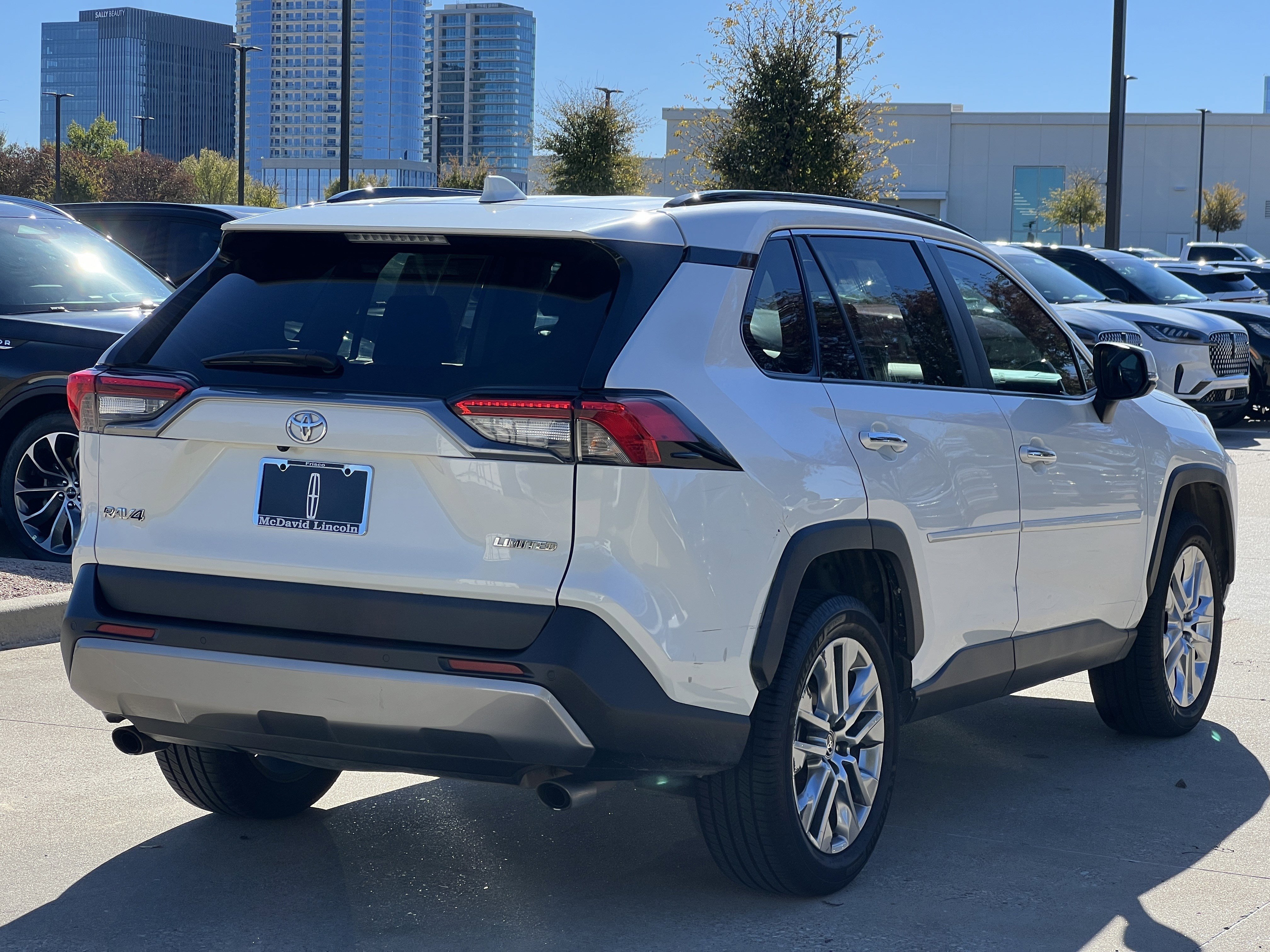 Used 2022 Toyota RAV4 Limited image 9