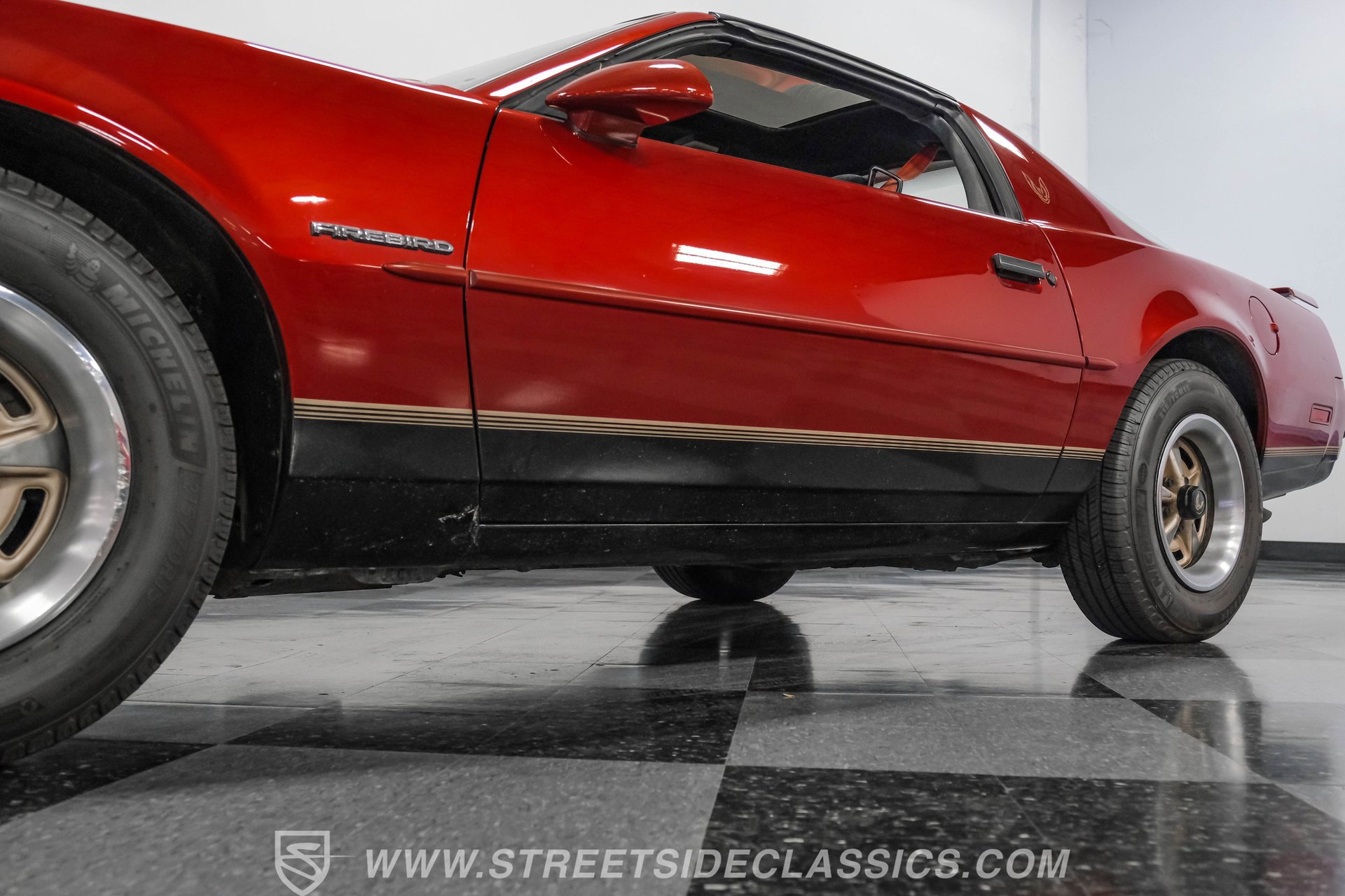 Used 1987 Pontiac Firebird Coupe image 19