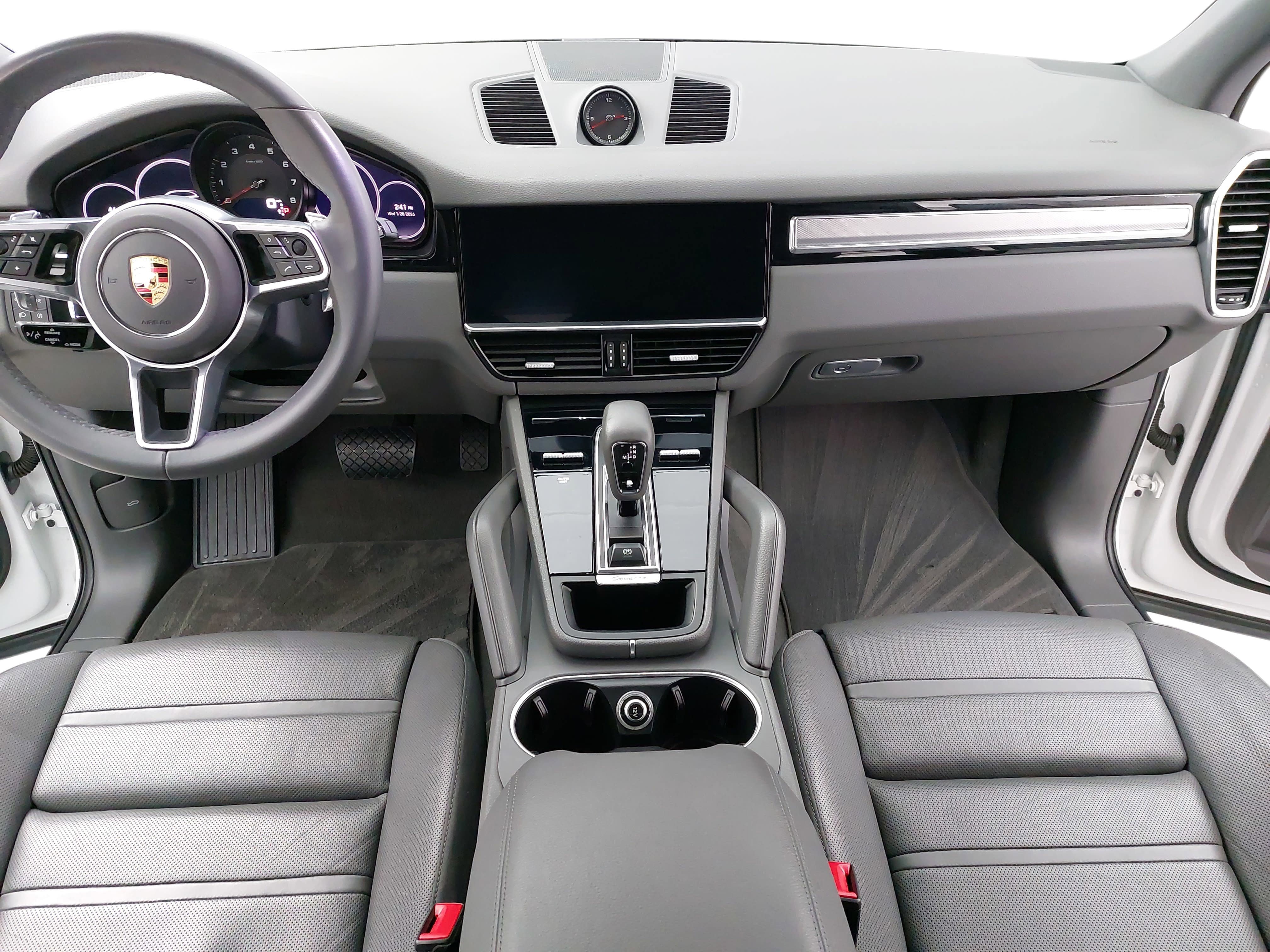 Certified 2023 Porsche Cayenne Platinum Edition image 11